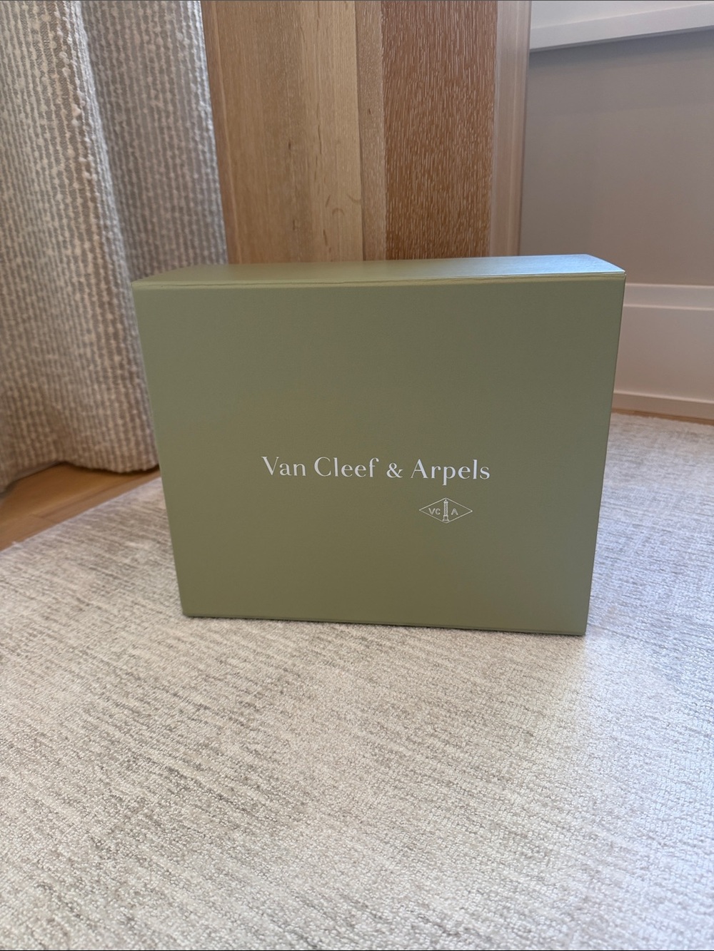 Van Cleef & Arpels Olive Green Presentation Box with White Logo